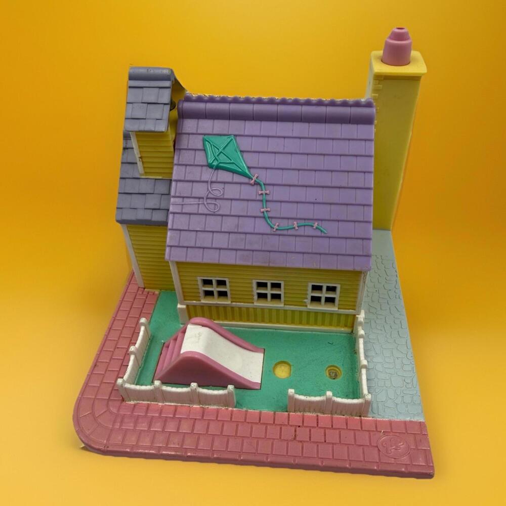 Bluebird Polly Pocket 1993 Schoolhouse School House Only Pollyville Vintage Work